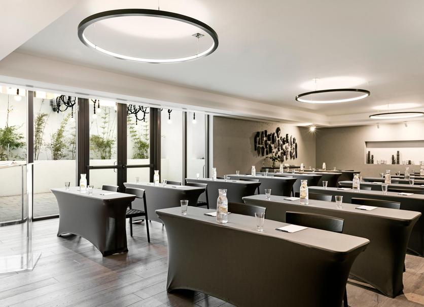 Banquet hall Photo