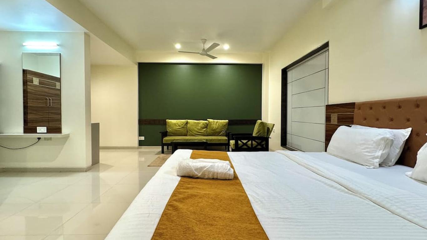 Hotel Sadhana Executive
