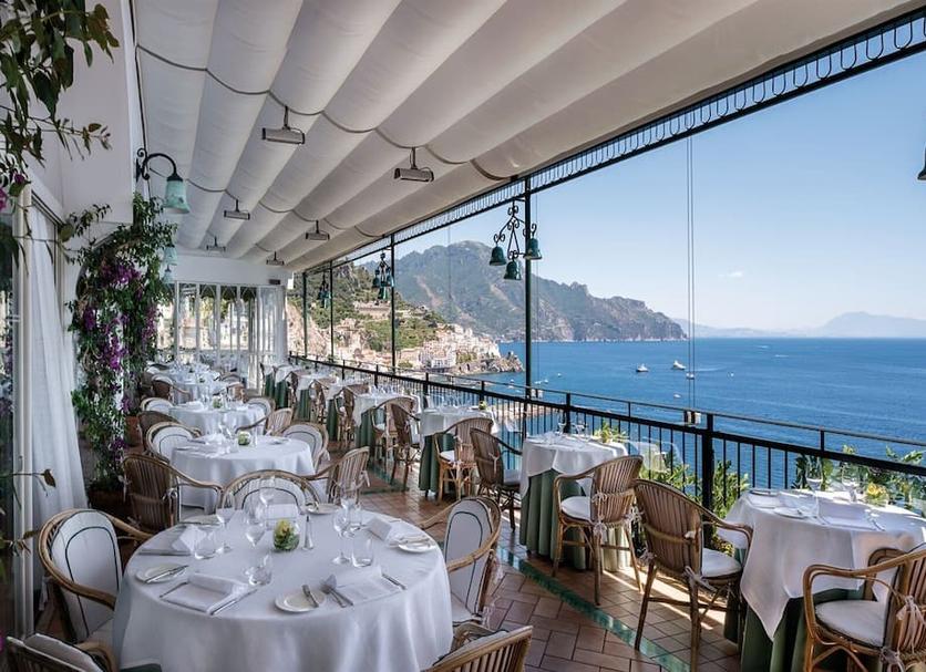 Restaurant Photo