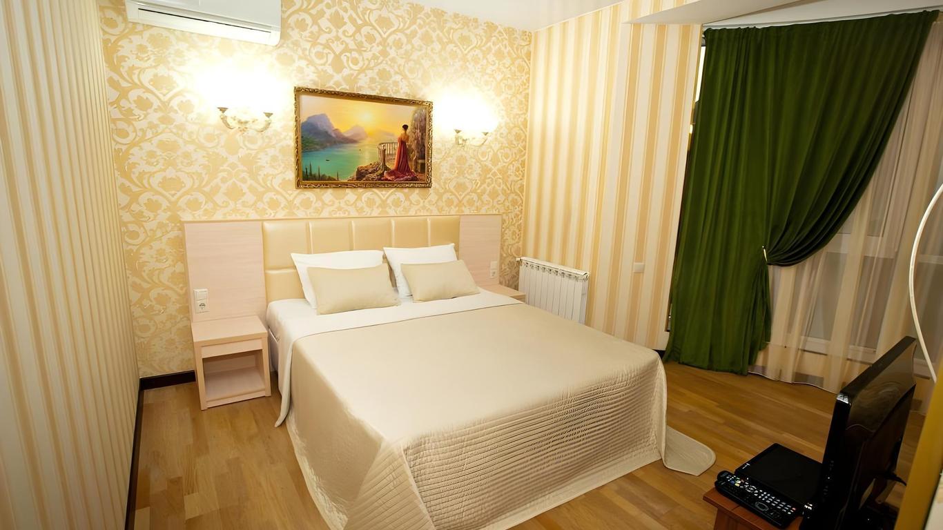Golden House Hotel