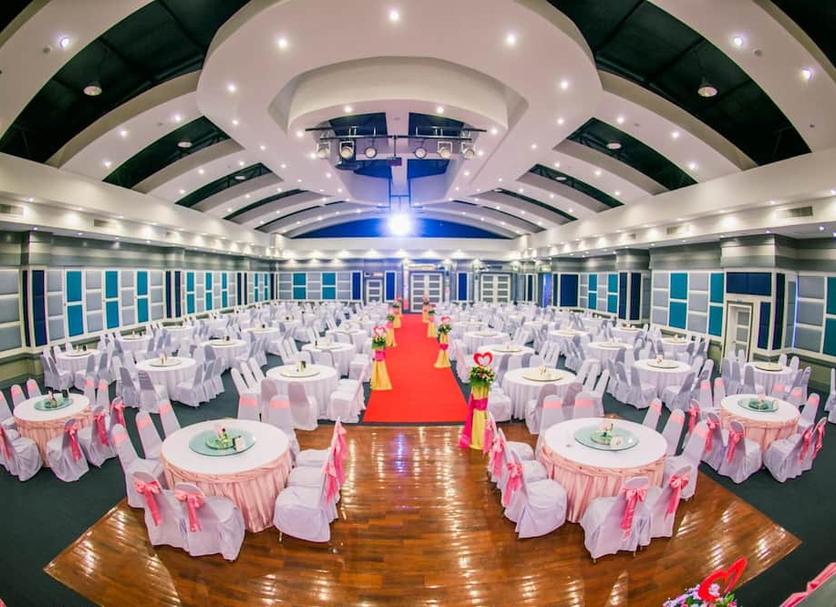 Banquet hall Photo