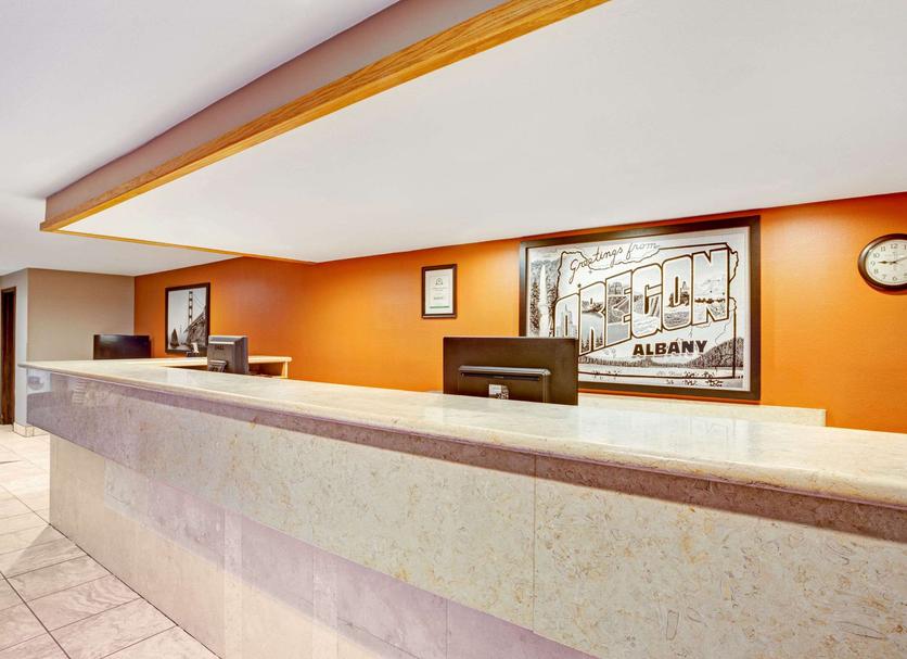 Front desk Photo