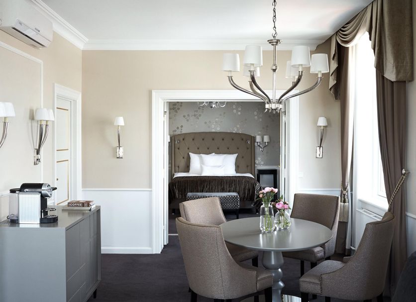 Dining room Photo