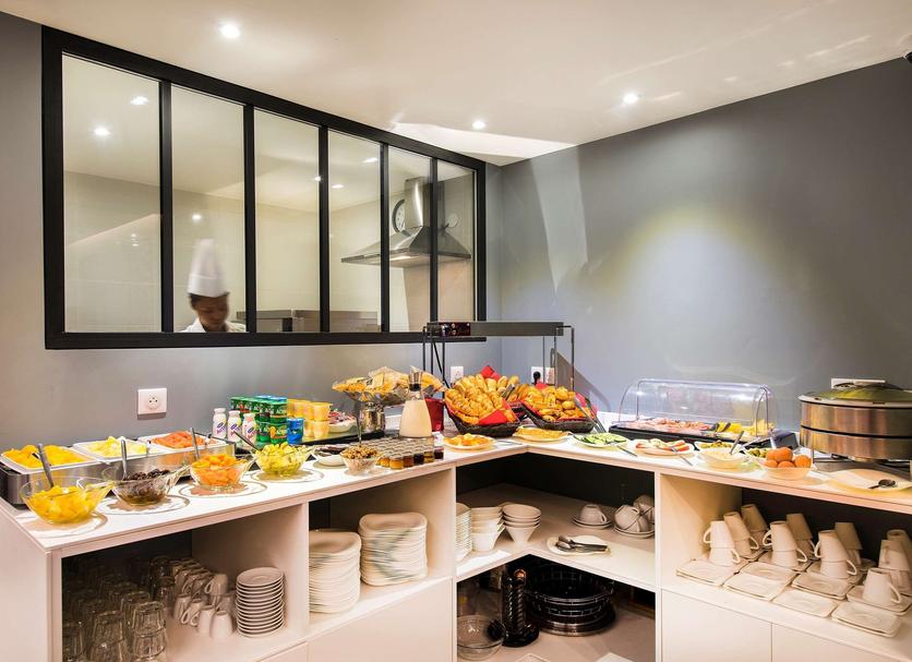 Buffet Photo