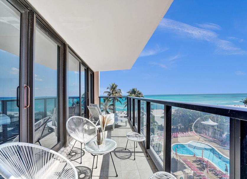 Balcony Photo