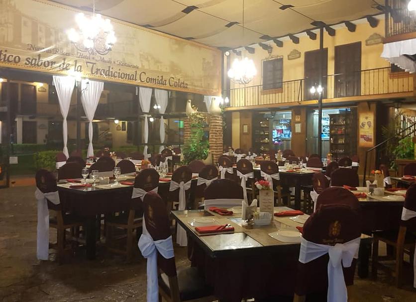 Restaurant Photo