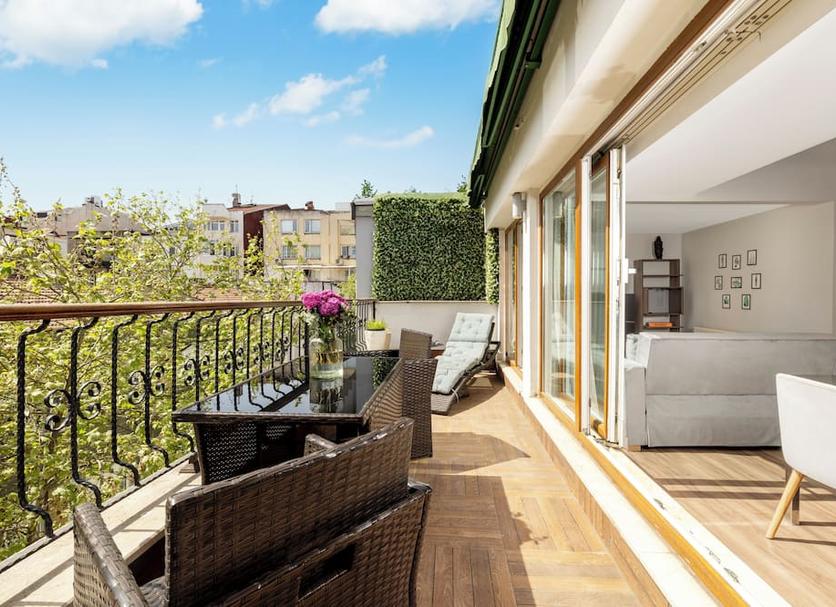 Balcony Photo