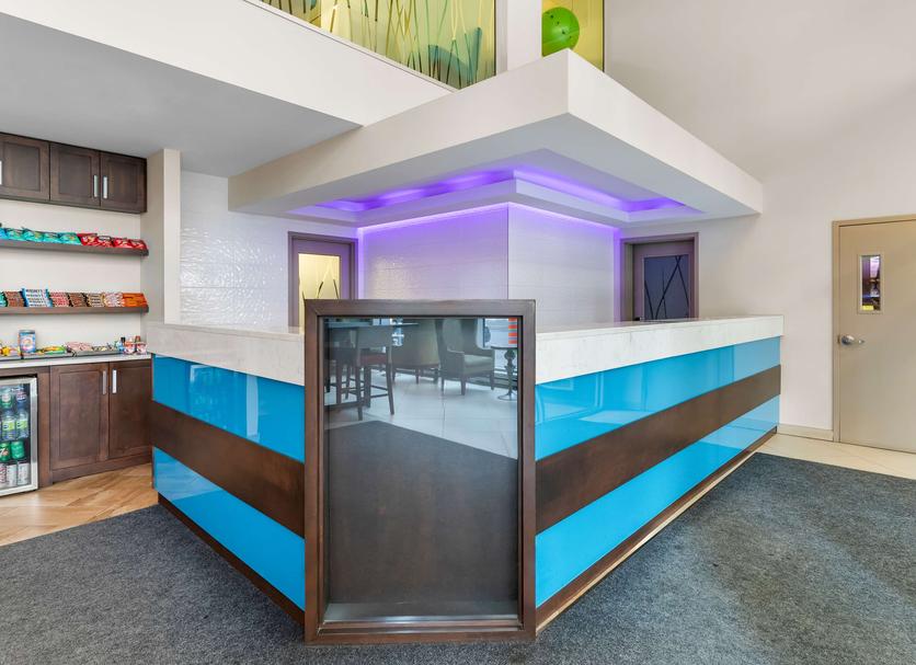 Front desk Photo