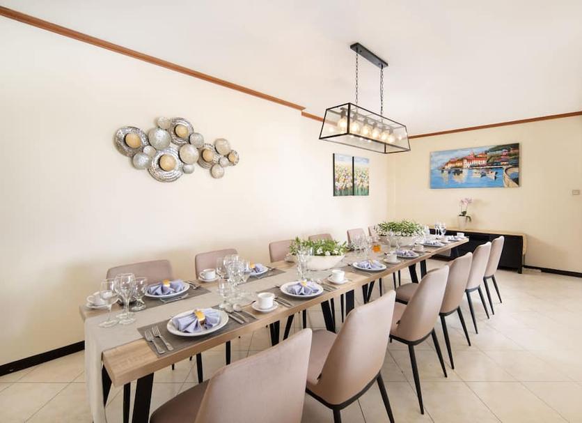 Dining room Photo