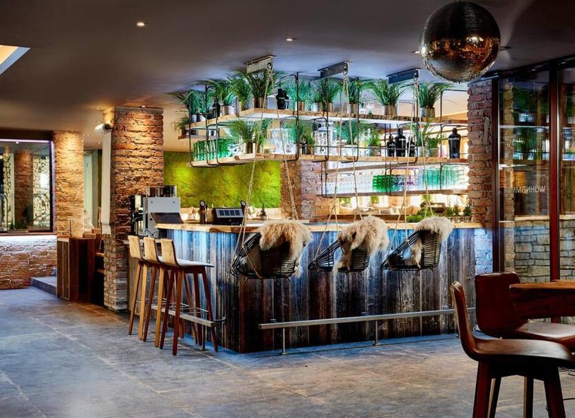 Bar Photo