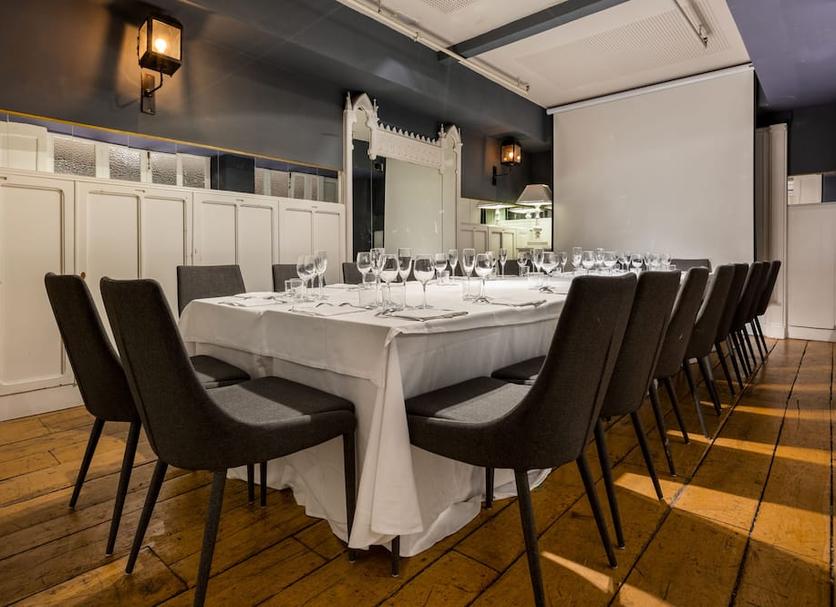 Restaurant Photo