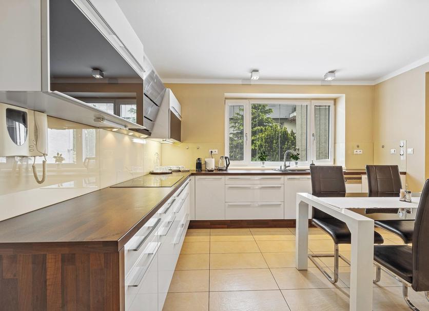Kitchen Photo