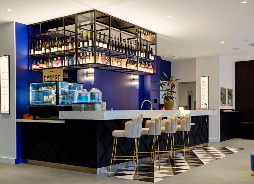 Bar Photo