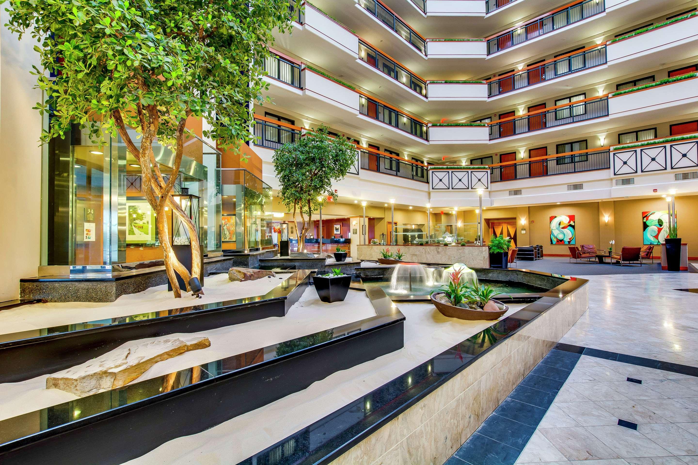 Embassy Suites by Hilton Hotel and Conference Center Noblesville