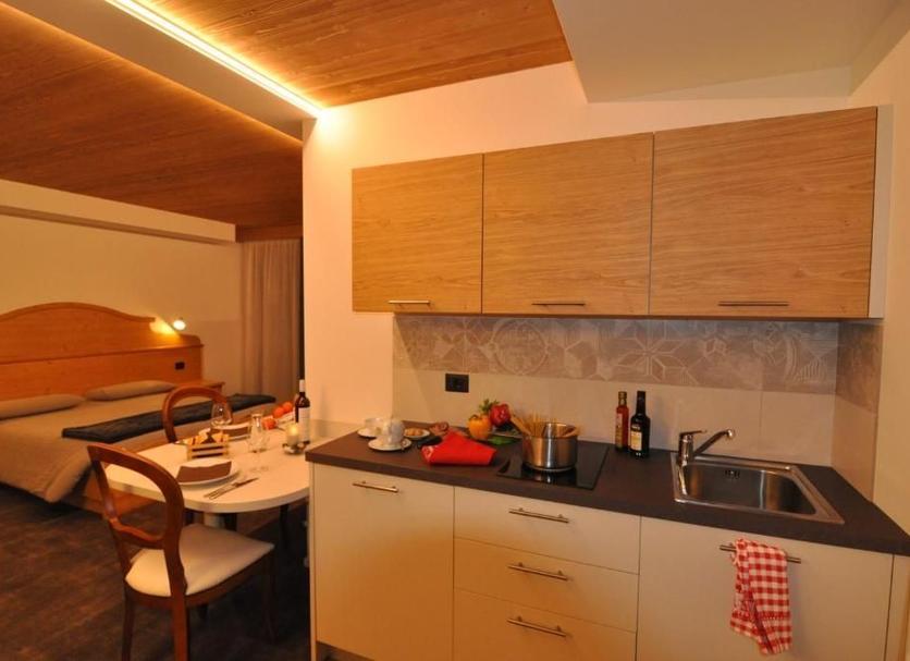 Kitchen Photo