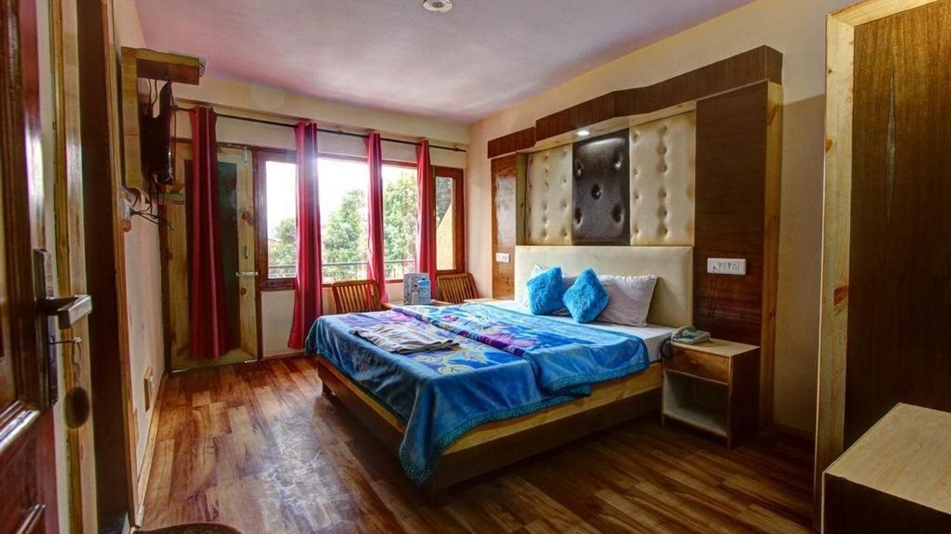 Hotel Solitaire Manali