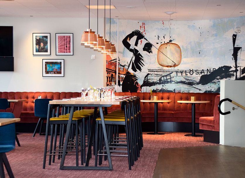 Restaurant Photo