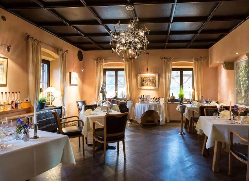 Restaurant Photo