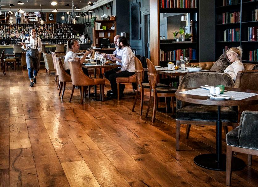 Restaurant Photo