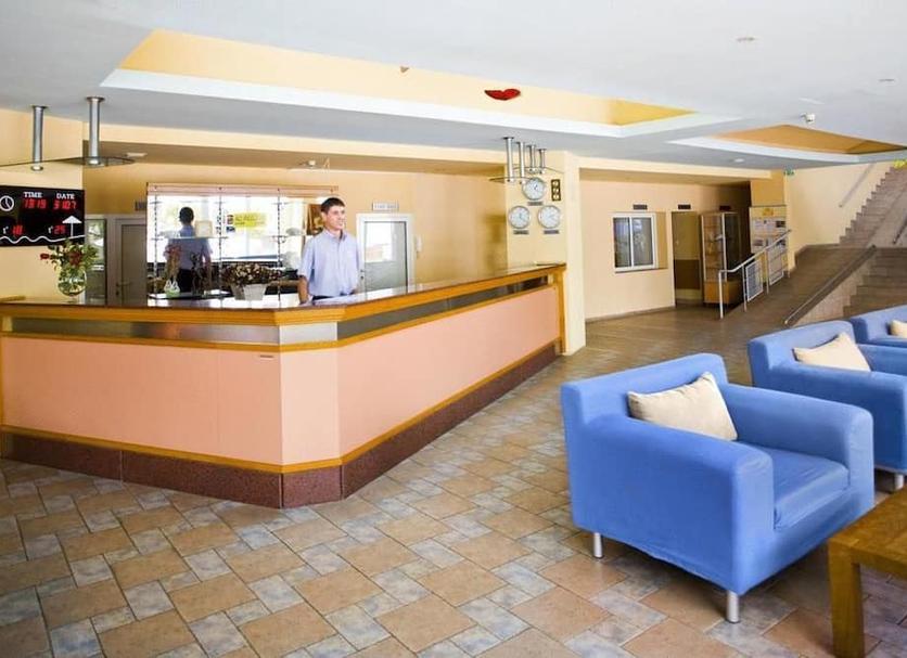 Front desk Photo