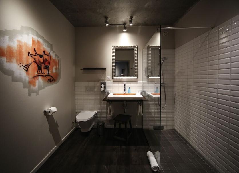 Bathroom Photo