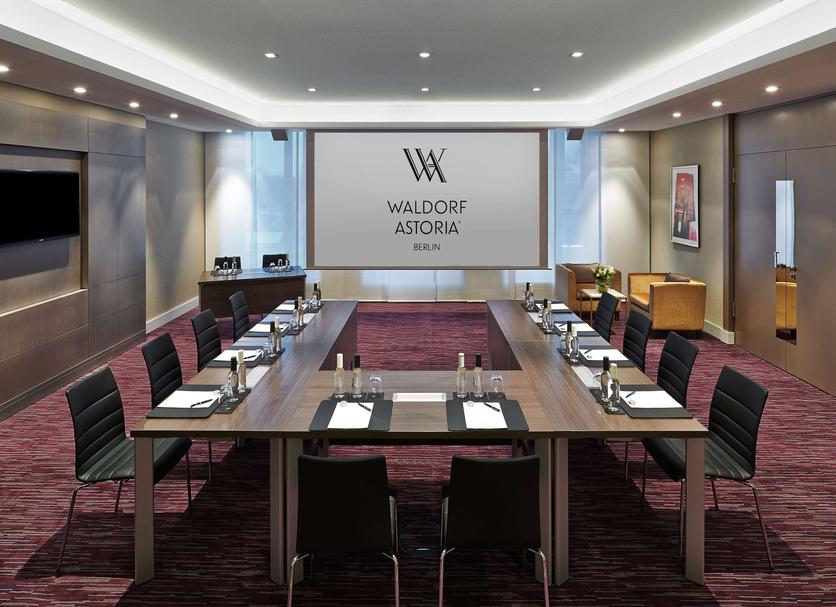Conference room Photo