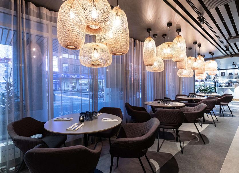 Restaurant Photo
