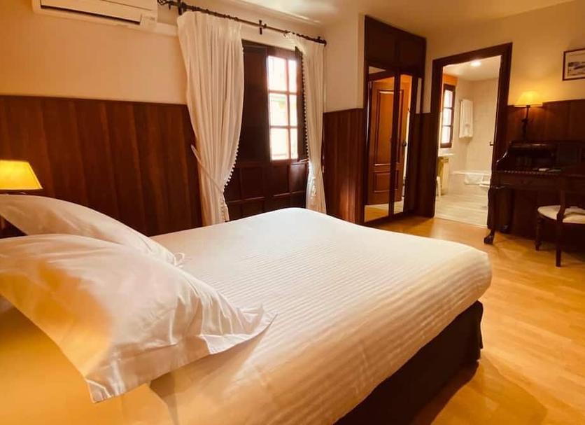 Bedroom Photo