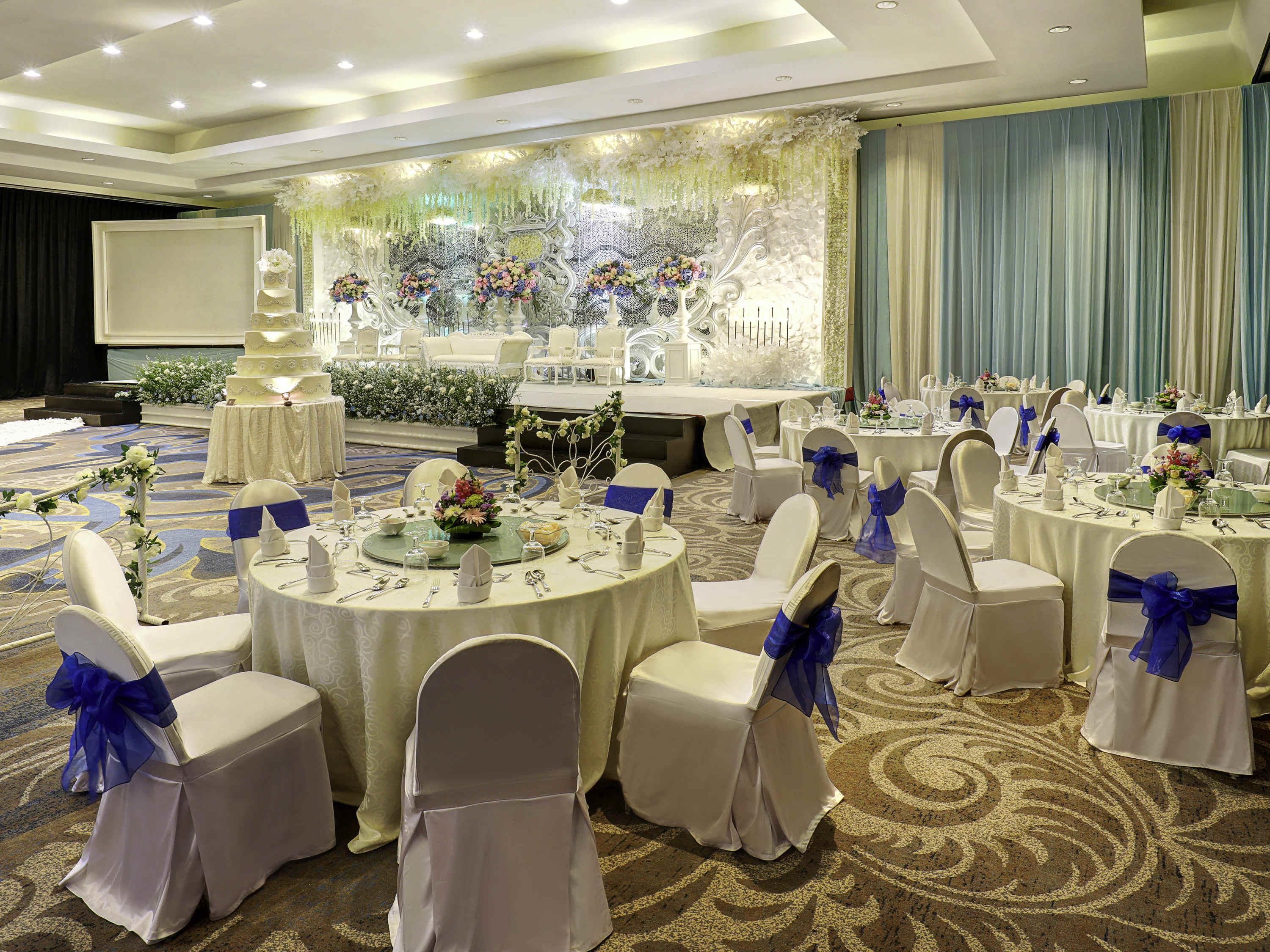 Banquet hall