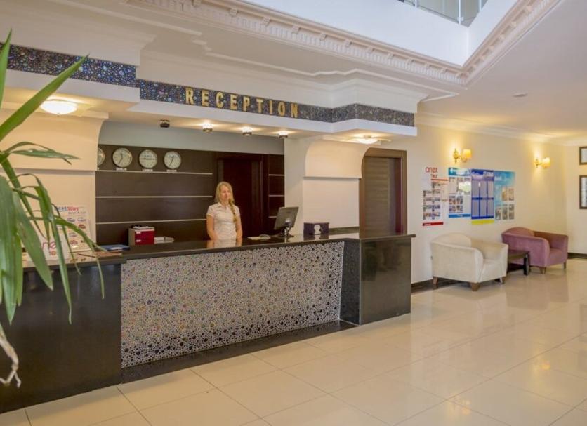 Front desk Photo