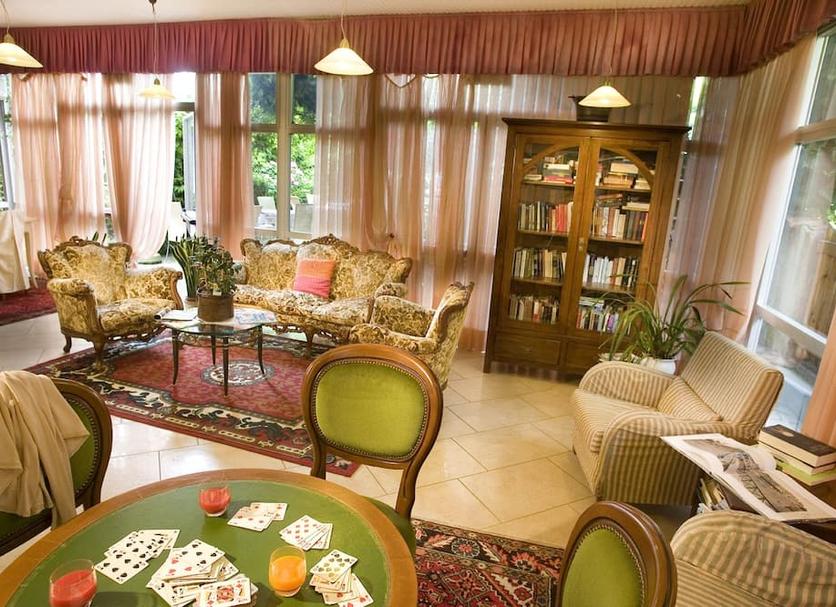 Lounge Photo