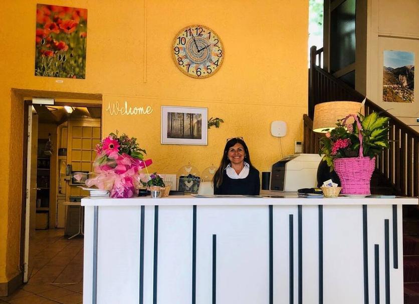 Front desk Photo
