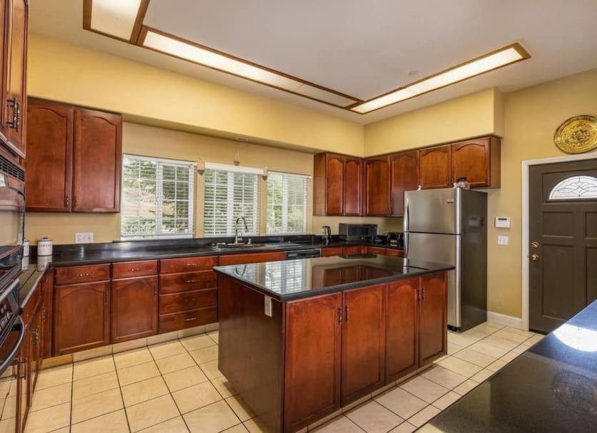 Kitchen Photo