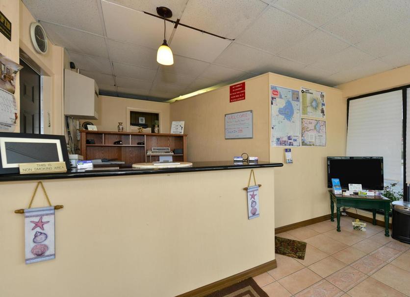 Front desk Photo