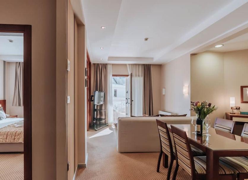 Dining room Photo