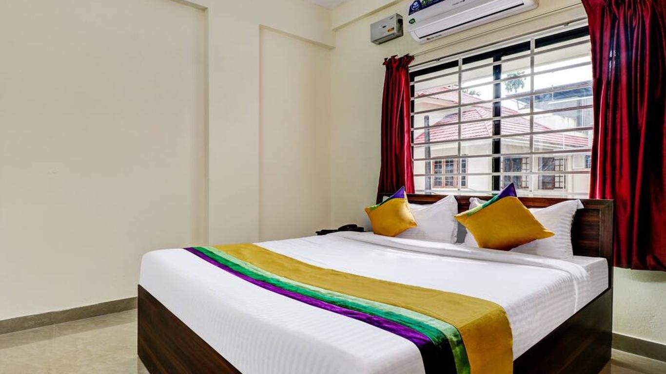 Itsy Hotels Rain Tulsi Stayz, Palarivattom Junction