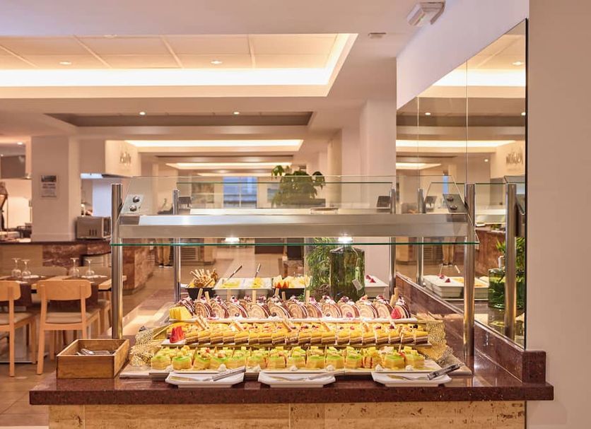 Buffet Photo