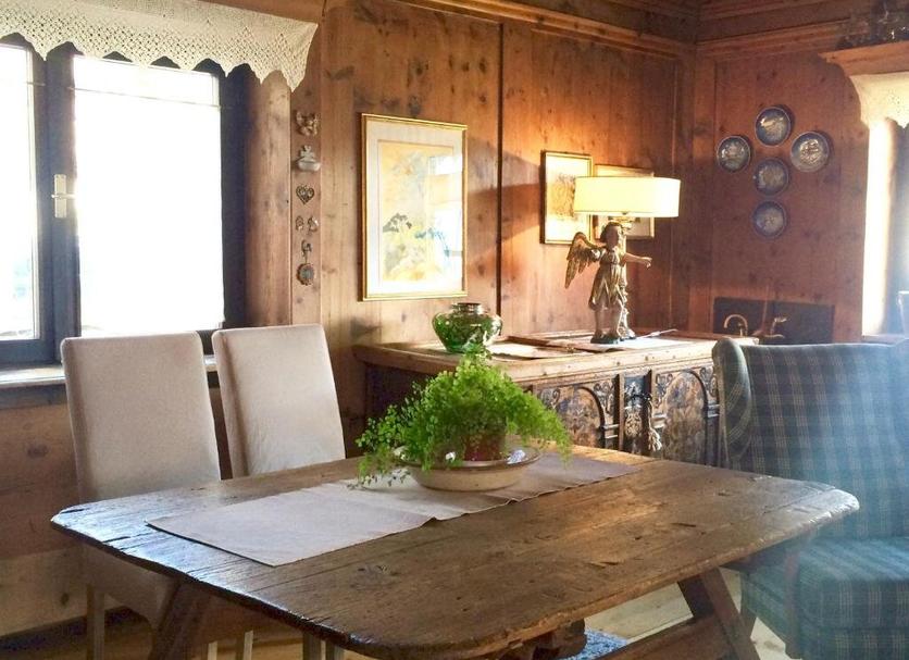 Dining room Photo
