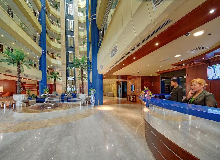 Front desk Photo
