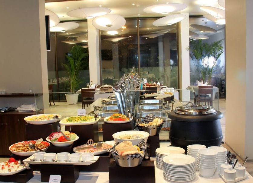 Buffet Photo