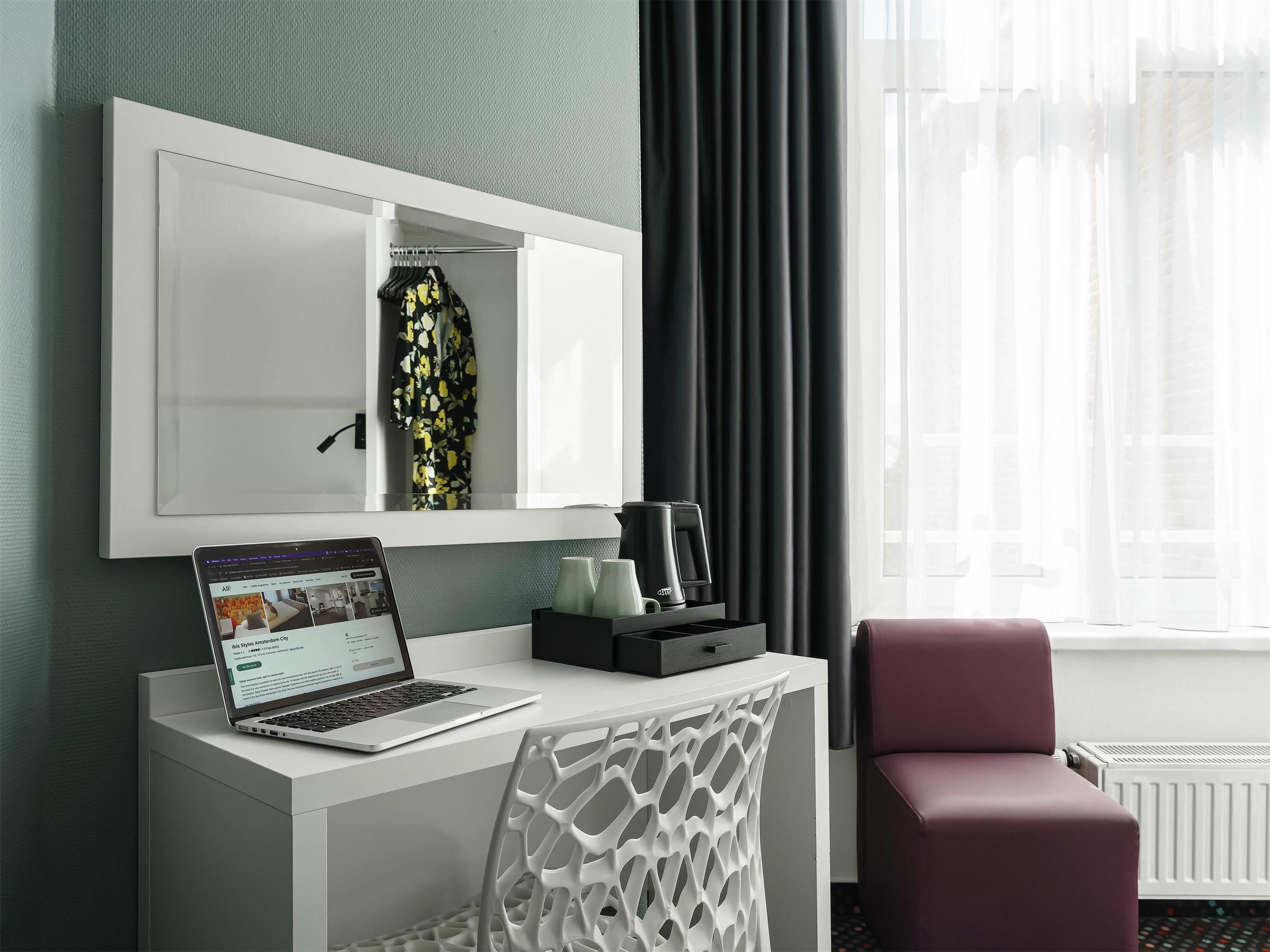 Room amenity