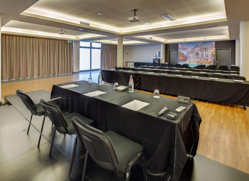 Conference room Photo
