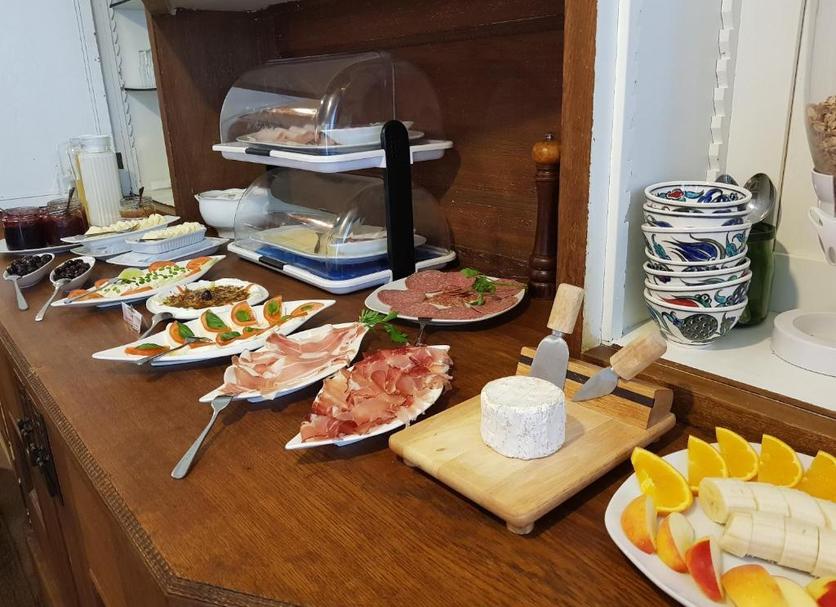 Buffet Photo