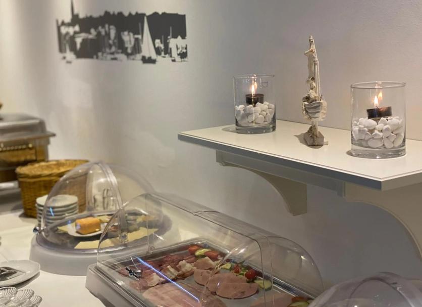 Buffet Photo