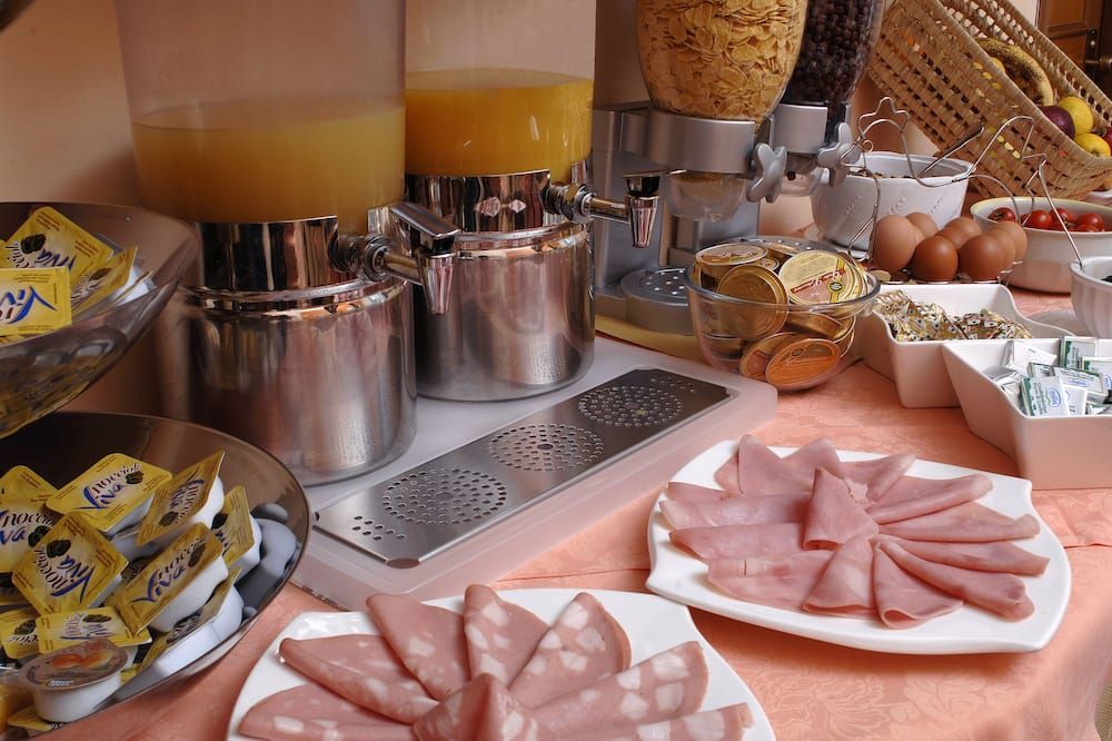 Buffet Photo