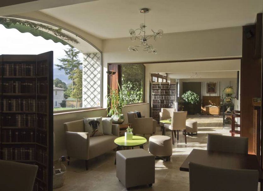 Lounge Photo