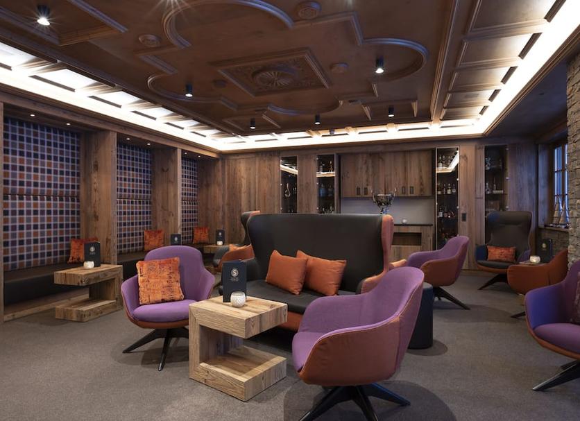 Lounge Photo