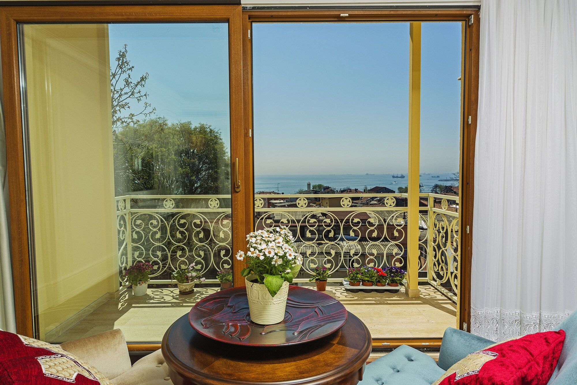Balcony Photo