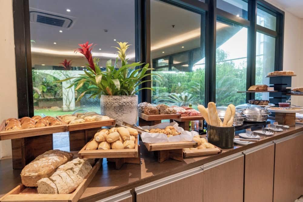 Buffet Photo