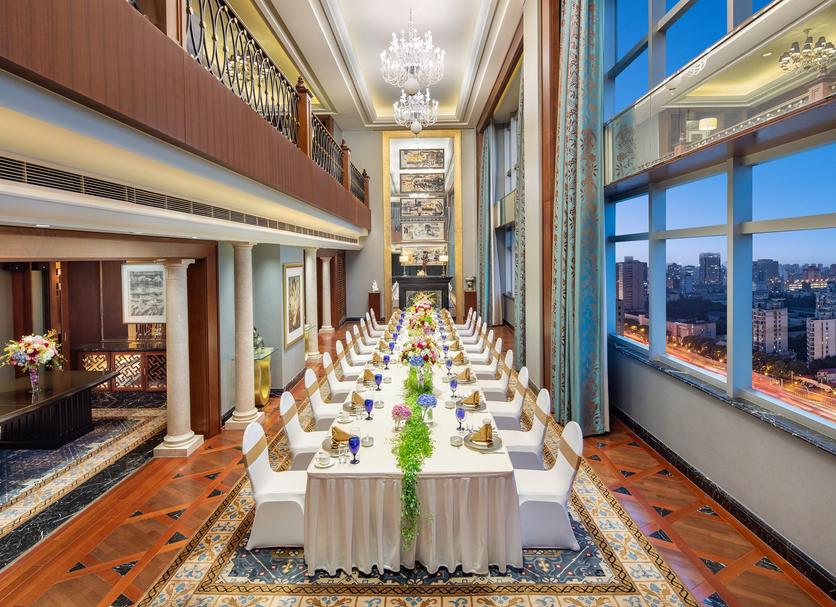 Banquet hall Photo